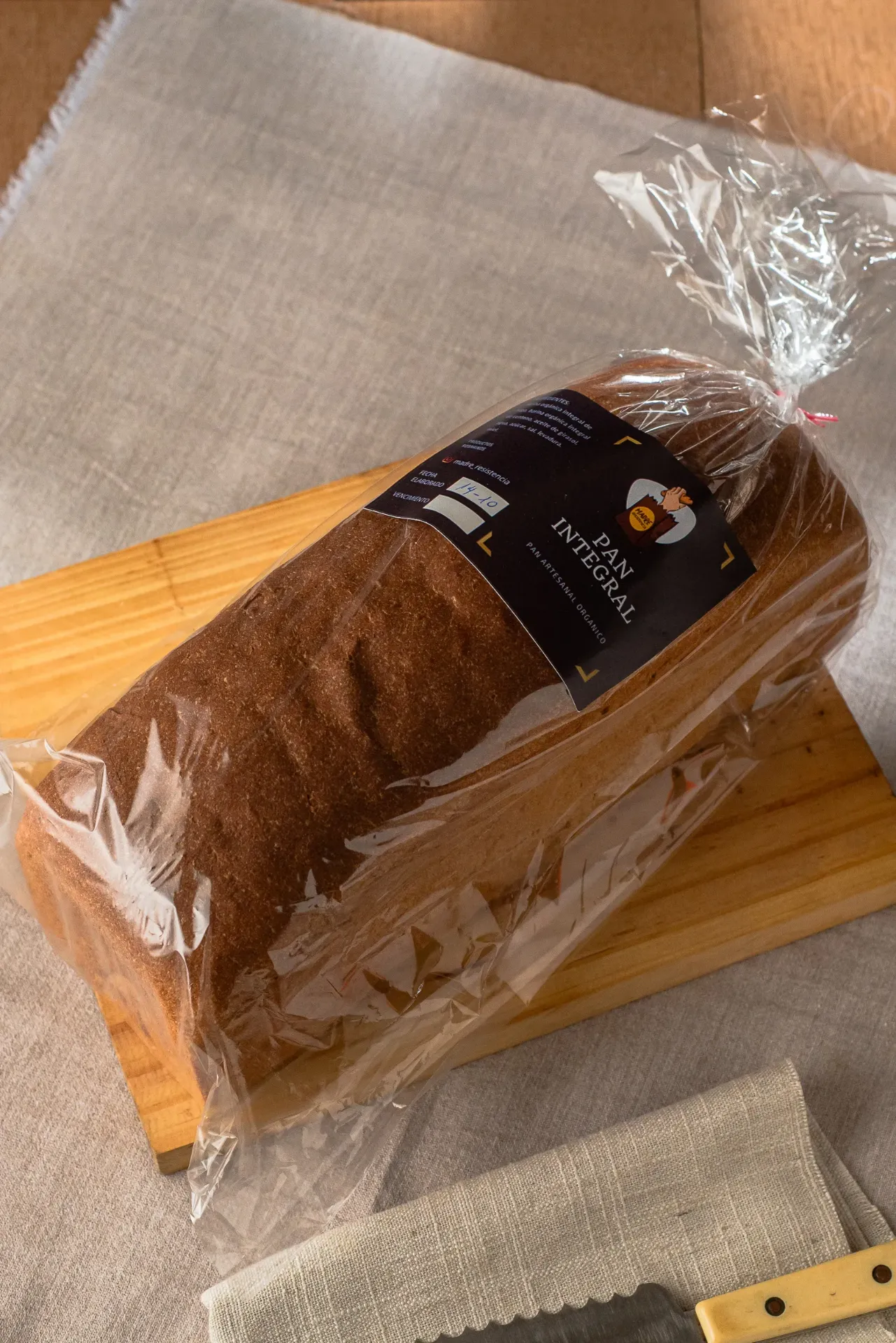 Pan integral grano entero 750 g - Madre Resistencia