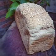 Pan de centeno y oliva 750 g - Madre Resistencia